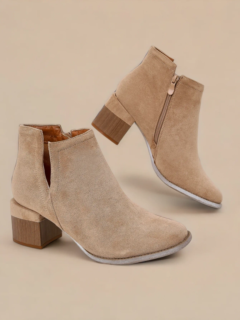 Light brown women's boots with cutouts Geransa - Footwear
