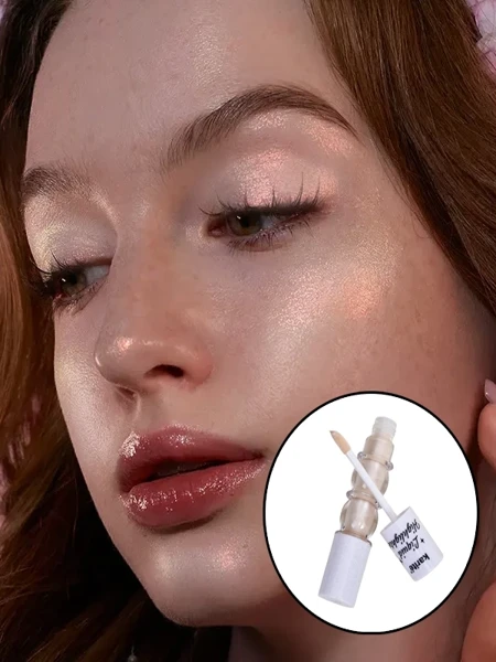 Liquid face highlighter with brush Pearl Glow
