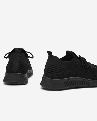 Черные женские кроссовки Merisal