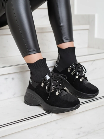 Royalfashion Naiste mustad isoleeritud Aleppo tossud