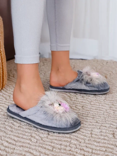 Женские меховые шлепанцы Royalfashion с цветами Ederra
