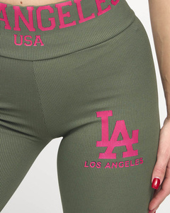 dark green || pink