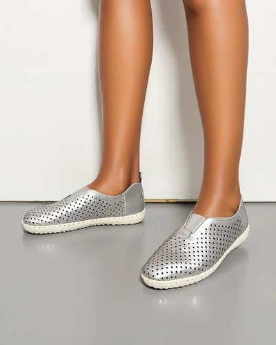Royalfashion Женские перфорированные лоферы Gofielle