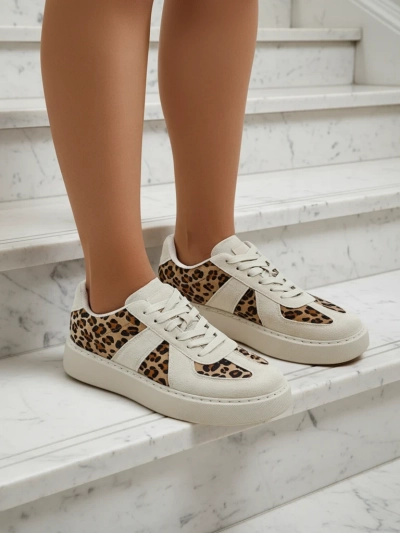 Royalfashion Naiste spordijalatsid leopardimustriga Big Cat