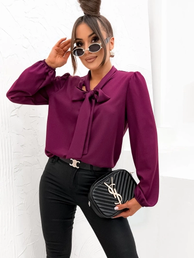 Royalfashion Kvinner's bluse med en bue