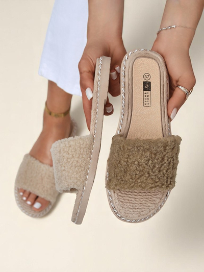 Royalfashion Женские шлепанцы с овчиной Cozy Step