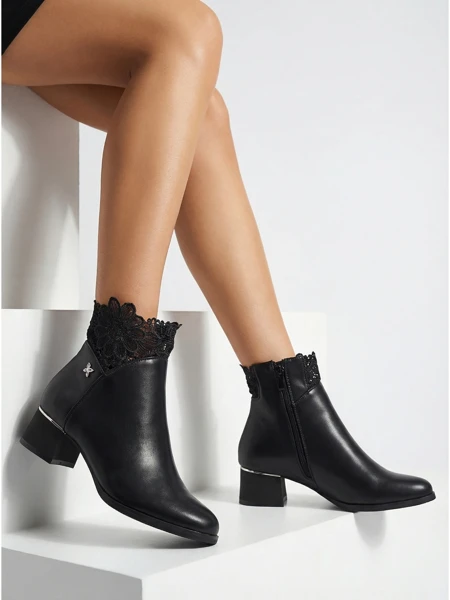 Naiste öko-nahast pitsilised poolsaapad Velmi