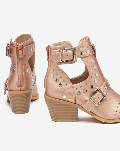 Roosad ja kuldsed poolsaapad koos Farrcy- Footwear düüsidega