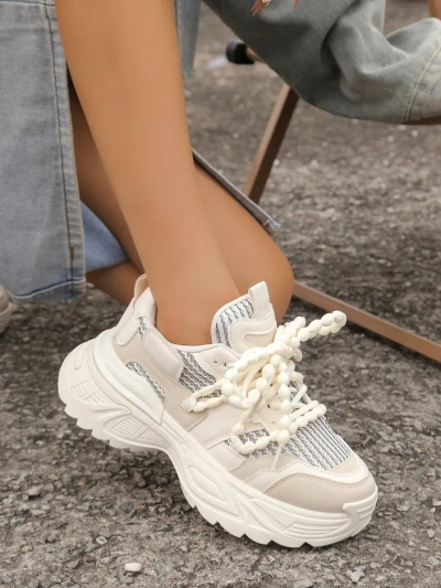 Royalfashion Naisten urheilukengät paksummalla pohjalla Loness