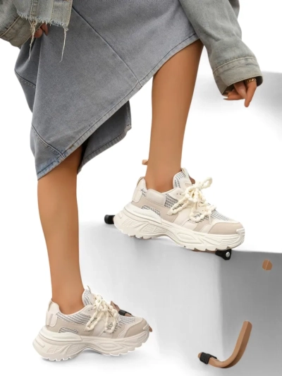 Royalfashion Naisten urheilukengät paksummalla pohjalla Loness