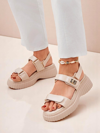 Royalfashion Women's sandals on a thicker sole Aganda