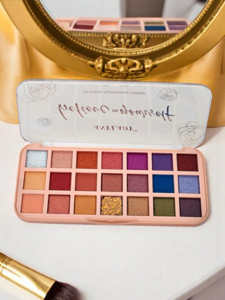 ANYLADY Palette of 21 eyeshadows with glitter and matte Glamour Color&Nude