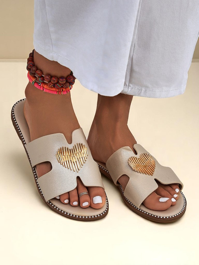 Royalfashion Women's Flat Sole Flip-Flops Heart Chic