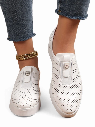 Royalfashion Slip-on women's perforated shoes Goffies