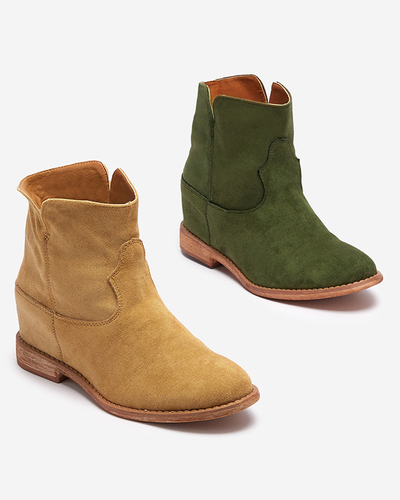 Kowbojki na krytym koturnie w kolorze camel Bluestone - Obuwie