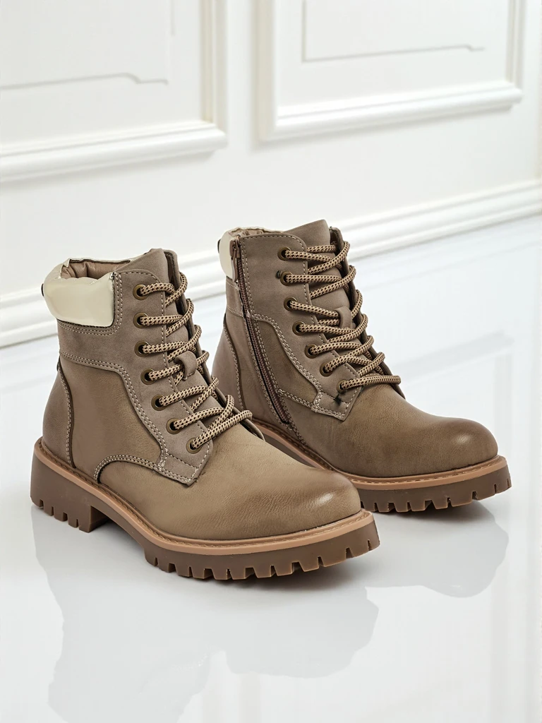 Женские ботинки-траперы Maestroe