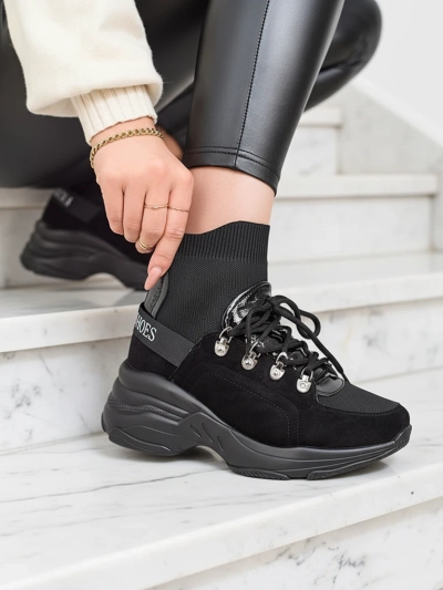 Royalfashion Naiste mustad isoleeritud Aleppo tossud