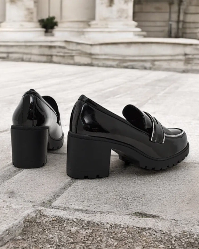 Royalfashion Ladies' patent leather loafers Befies