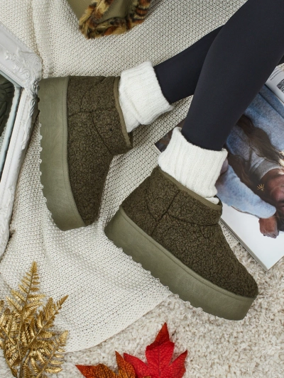 Lühikesed naiste kasukalaadsed saapad Marellin