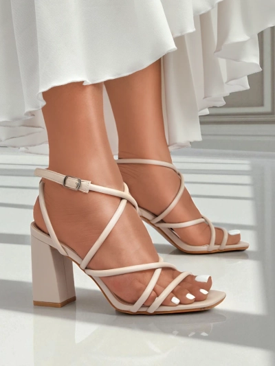 Royalfashion Женские босоножки на каблуке Elysia