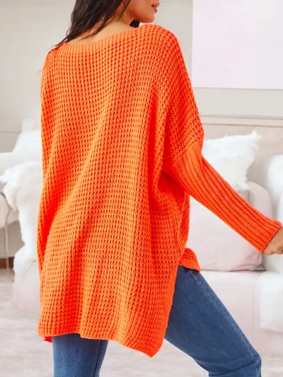 Royalfashion Akrüülnaiste kootud sviiter, millel on kirjad