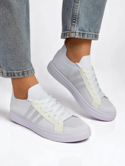 Aurelio Białe Sneakersy Tekstylne z Eko Skóry na Płaskiej Platformie 2,5 cm