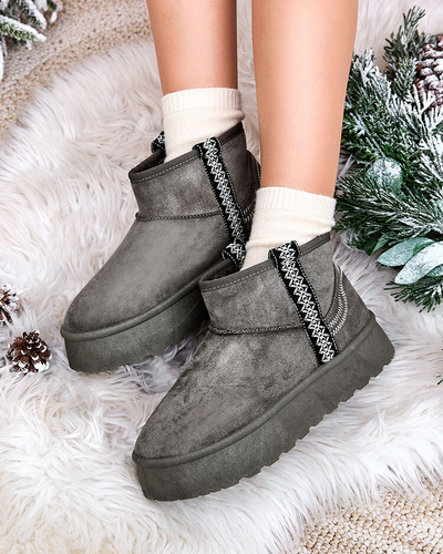 Royalfashion Women's short boots a'la snow boots with ornament Erititta
