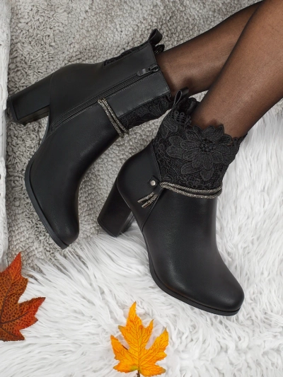 Luna Black Elegant Ankle Boots with Lace