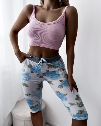 Women's white 3/4 length shorts with blue flowers - Clothing