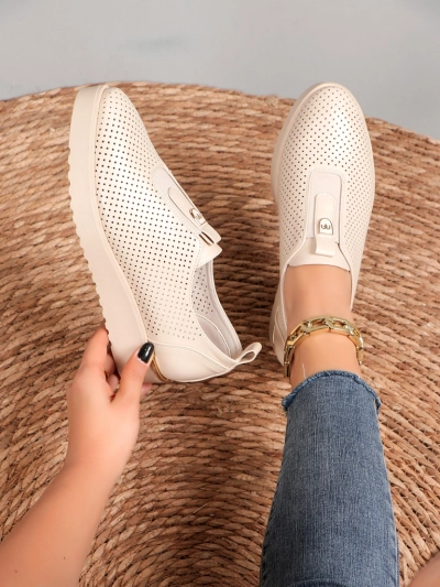 Royalfashion Slip-on naiste perforatsiooni kingad Goffies