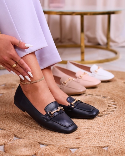 Royalfashion Черные женские мокасины с золотым украшением Olerika