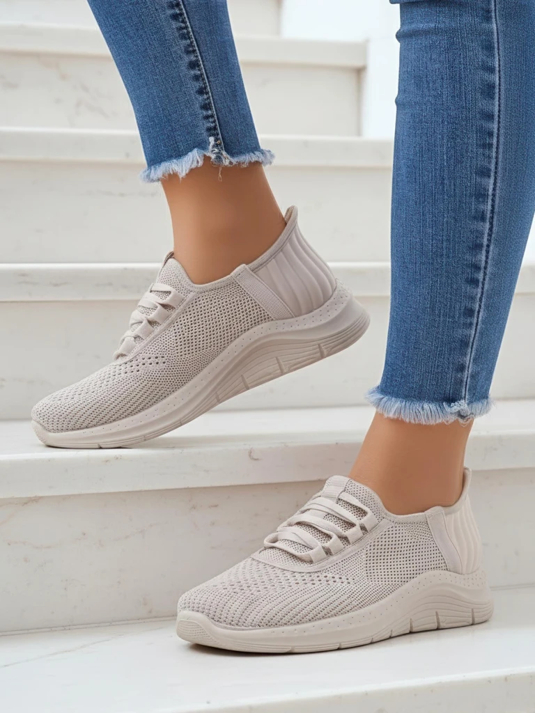 Royalfashion Женские спортивные туфли на резинке Arrate