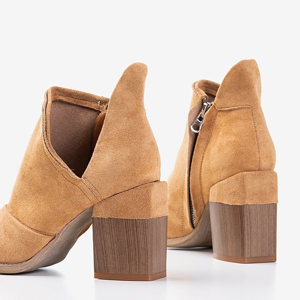 Light brown women's ankle boots with Cintura cut-outs - Footwear
