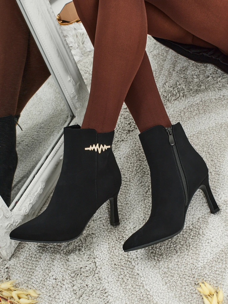 Naiste kontsaga saapad Meloria