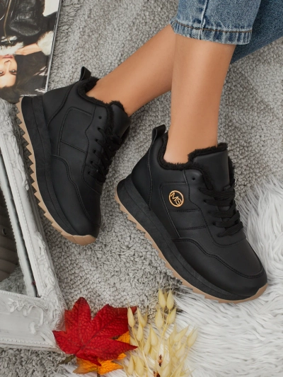 Royalfashion Soojad naiste karvkattega tennised Casot