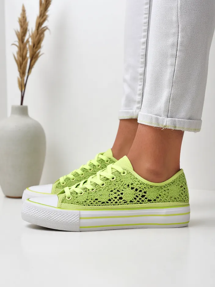 Royalfashion Women's perforated sneakers Nizzet