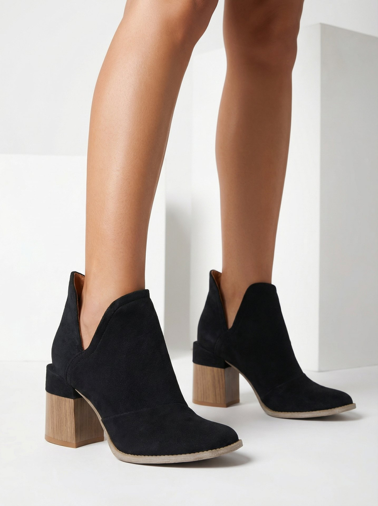 Black women's ankle boots with cut-outs Encura - Footwear
