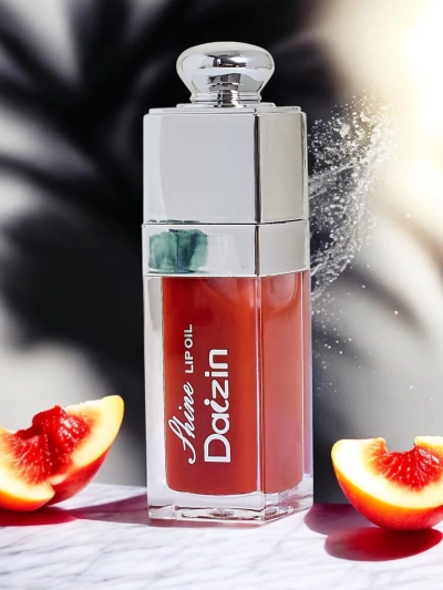 Lip gloss color Dark Red