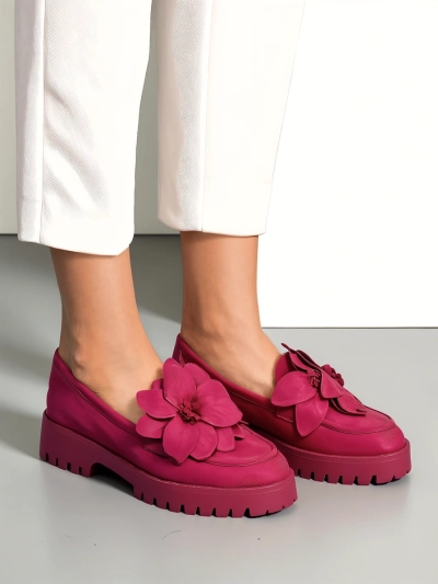 Royalfashion Eco suede naiste loaferid Floverse lilledega