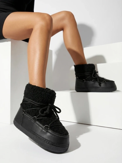 Naiste kasukaga saapad Uvella