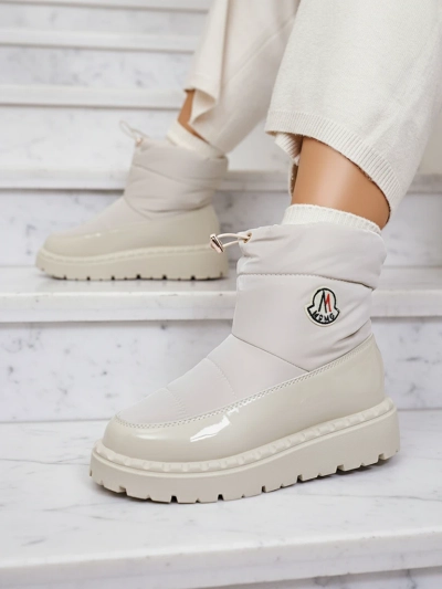 Royalfashion Women's slip-on snow boots in cream color Ireda