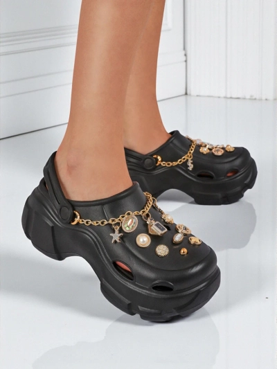 Aurelia Nero – stylish slides with embellishments and a chain, durable