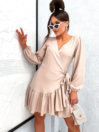 Royalfashion Naiste sidumisega mini kleit volangidega