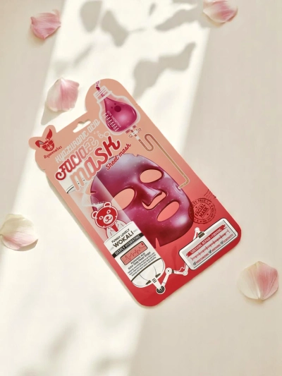 Face mask with hyaluronic acid soothing and firming