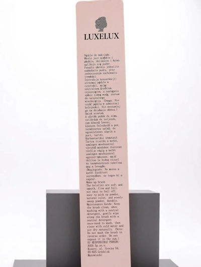 Highlighter makeup brush