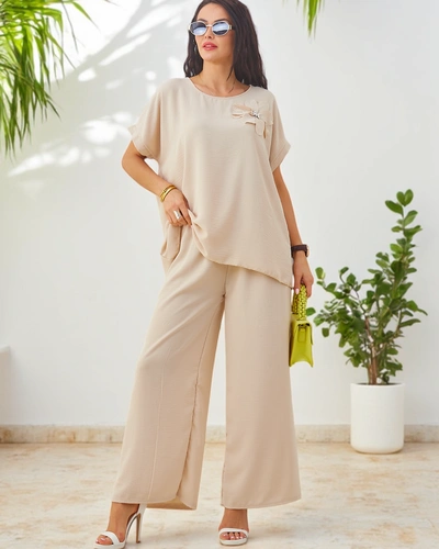 Royalfashion Naiste komplekt lühikeste varrukatega, dekoratiivne lillemuster ja laiad püksid