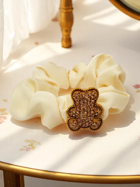 Royalfashion Juuksekumm dekoratiivse karumõmmiga Satin Teddy