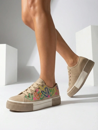 Royalfashion Women's sneakers with heart print Sercess