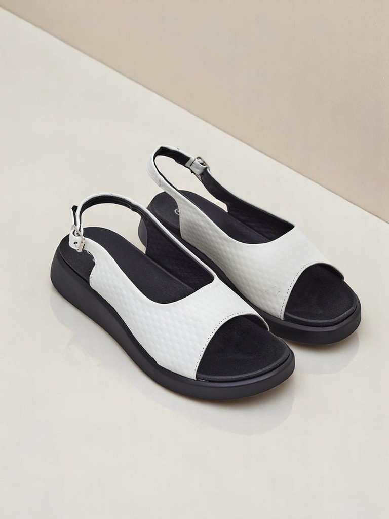 Royalfashion Women's Riva sandals on a thick sole