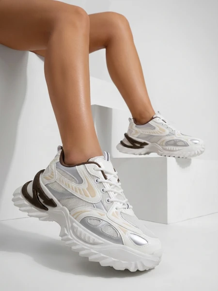 Royalfashion Naiste lakknahast tossud Leysi